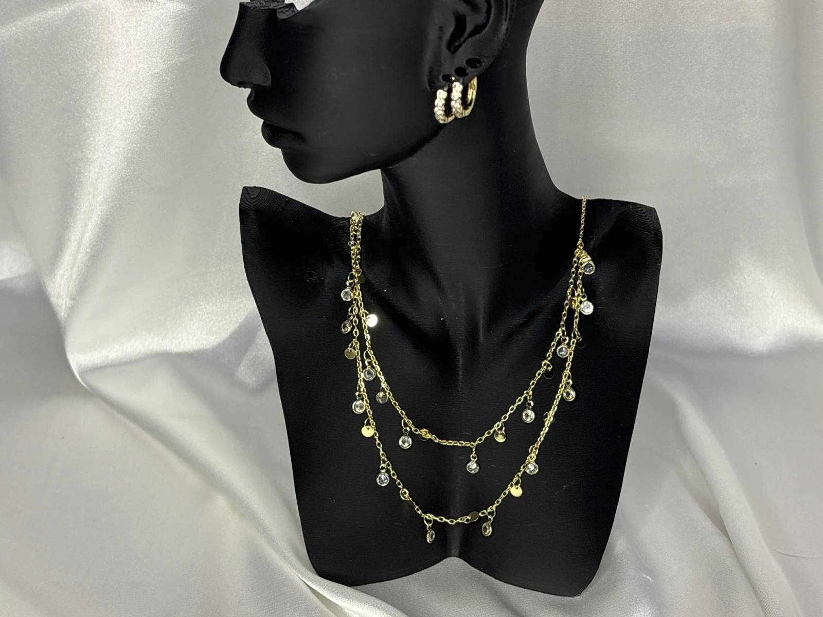 Pullu Taşlı Çift Sıra Model Kolye